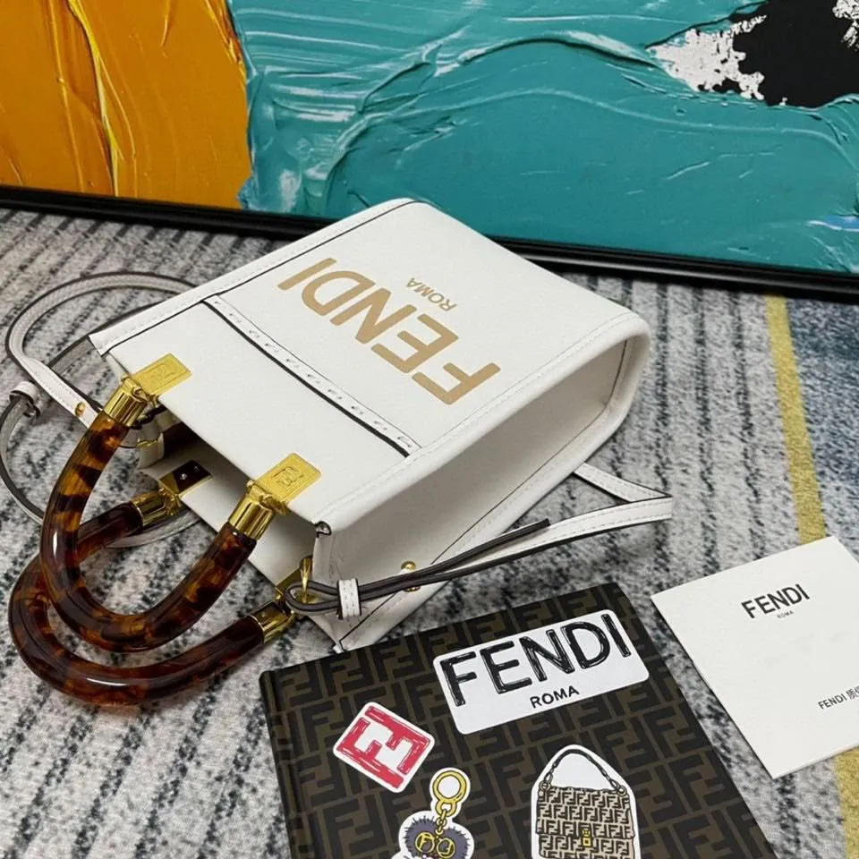 EN   Designer bags by Fendi 161