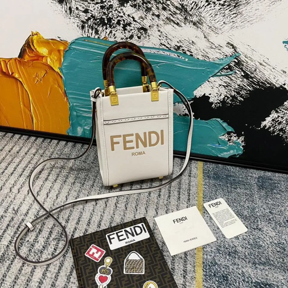 EN   Designer bags by Fendi 161
