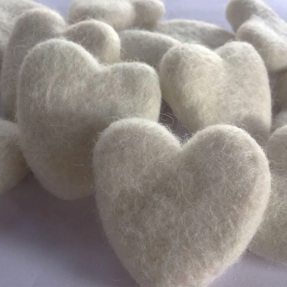 Felt Hearts White